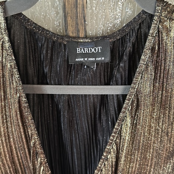BARDOT
BELLISSA PLEAT DRESS size Small - Picture 5 of 9